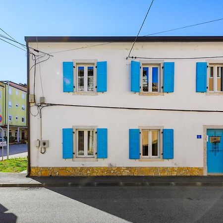Center House With Apartments Umag Buitenkant foto